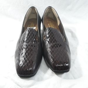 MAGDESIANS CALIFORNIA Women’s Size 8 M Brown Shoes